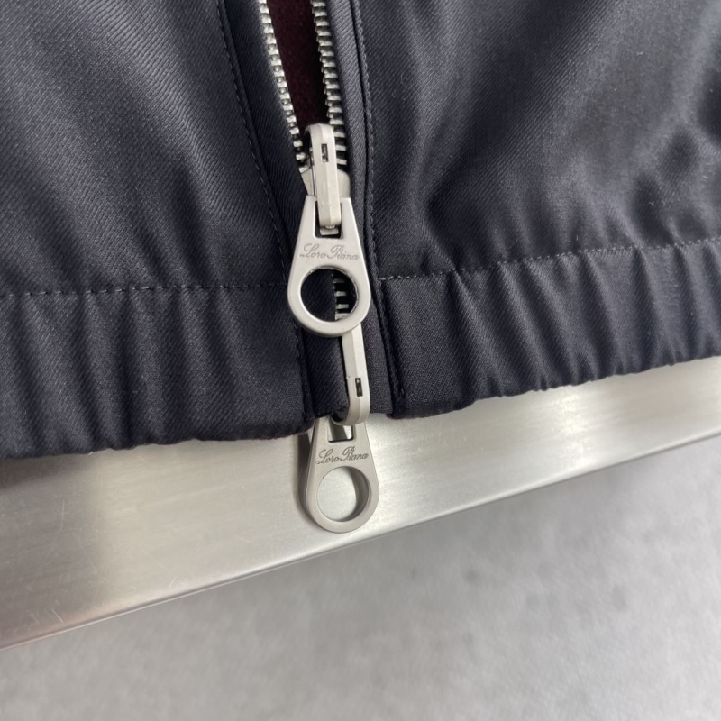 L0r0 P1ana outwear